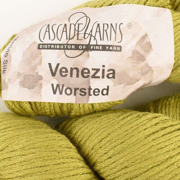 Cascade Yarns Venezia Worsted 2 Skeins Merino Wool Silk Color 165 Green - Picture 3 of 4